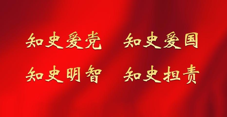 物业经理悬空托举救下被卡护栏女童